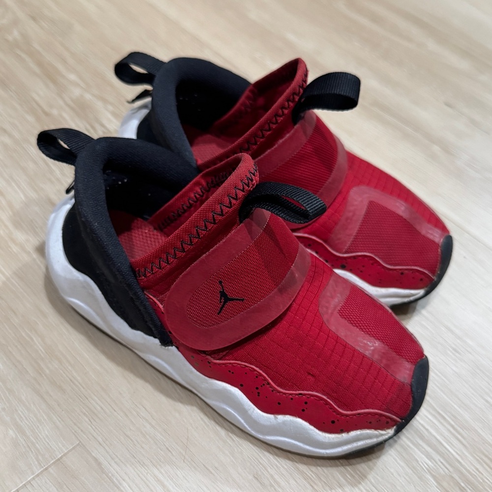 Jordan Kids Red and Black Sneakers Size 8c